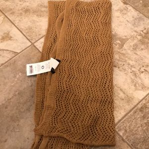 NWT scarf
